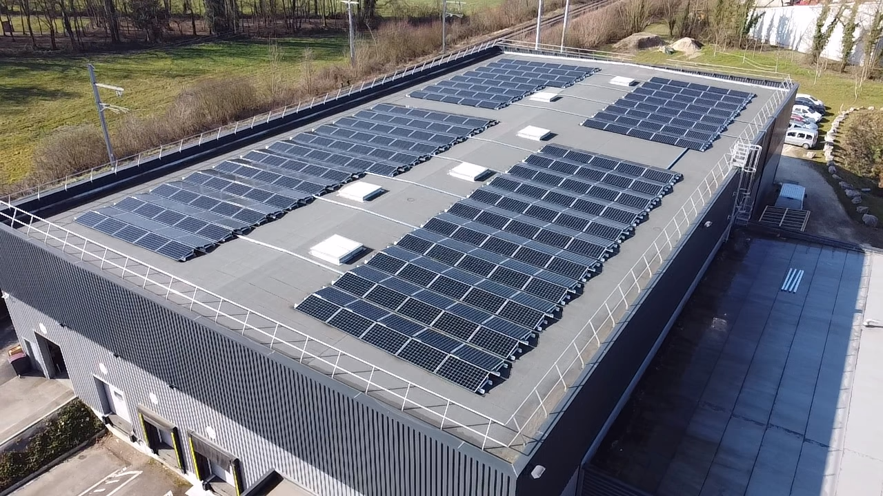 Panneaux Photovoltaïque Sur Toit