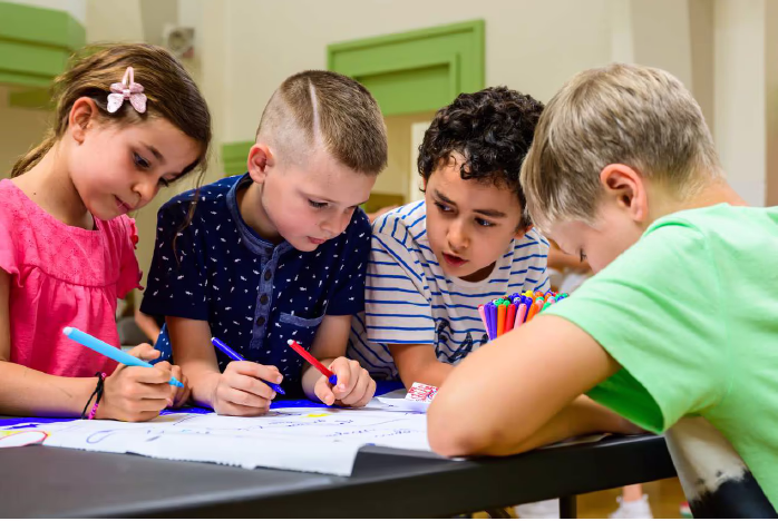 Ateliers Amasco Enfants Dessinant